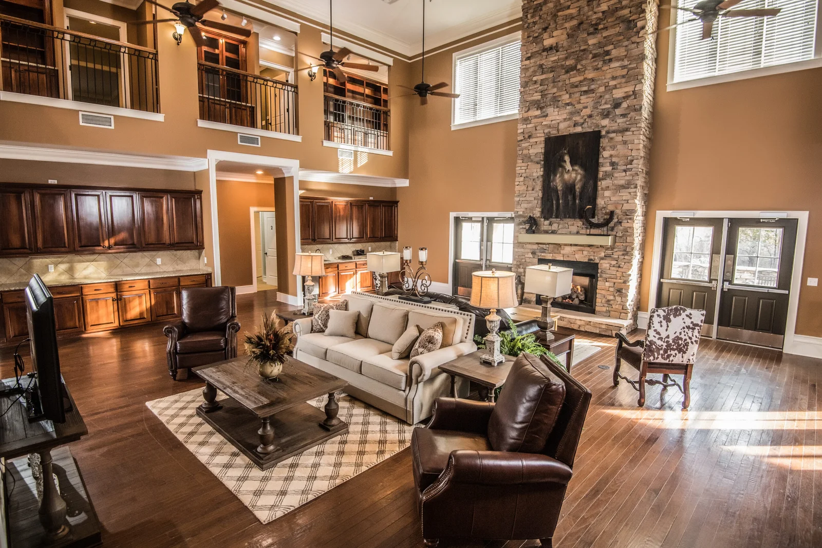 Magnolia Creek Lodge interior
